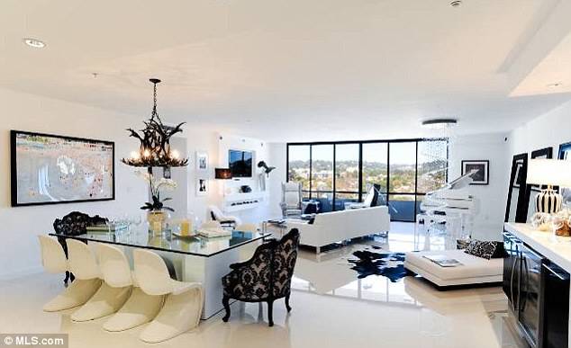 Justin Bieber S La 1 7million Luxury Condo Therichest Com