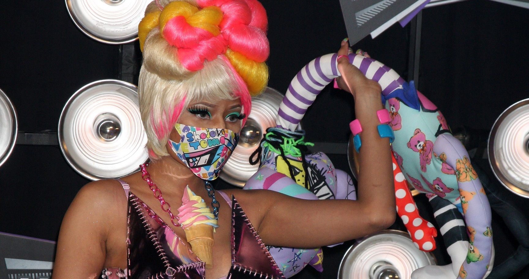 The 16 most shockingly flamboyant fashion icons of all time