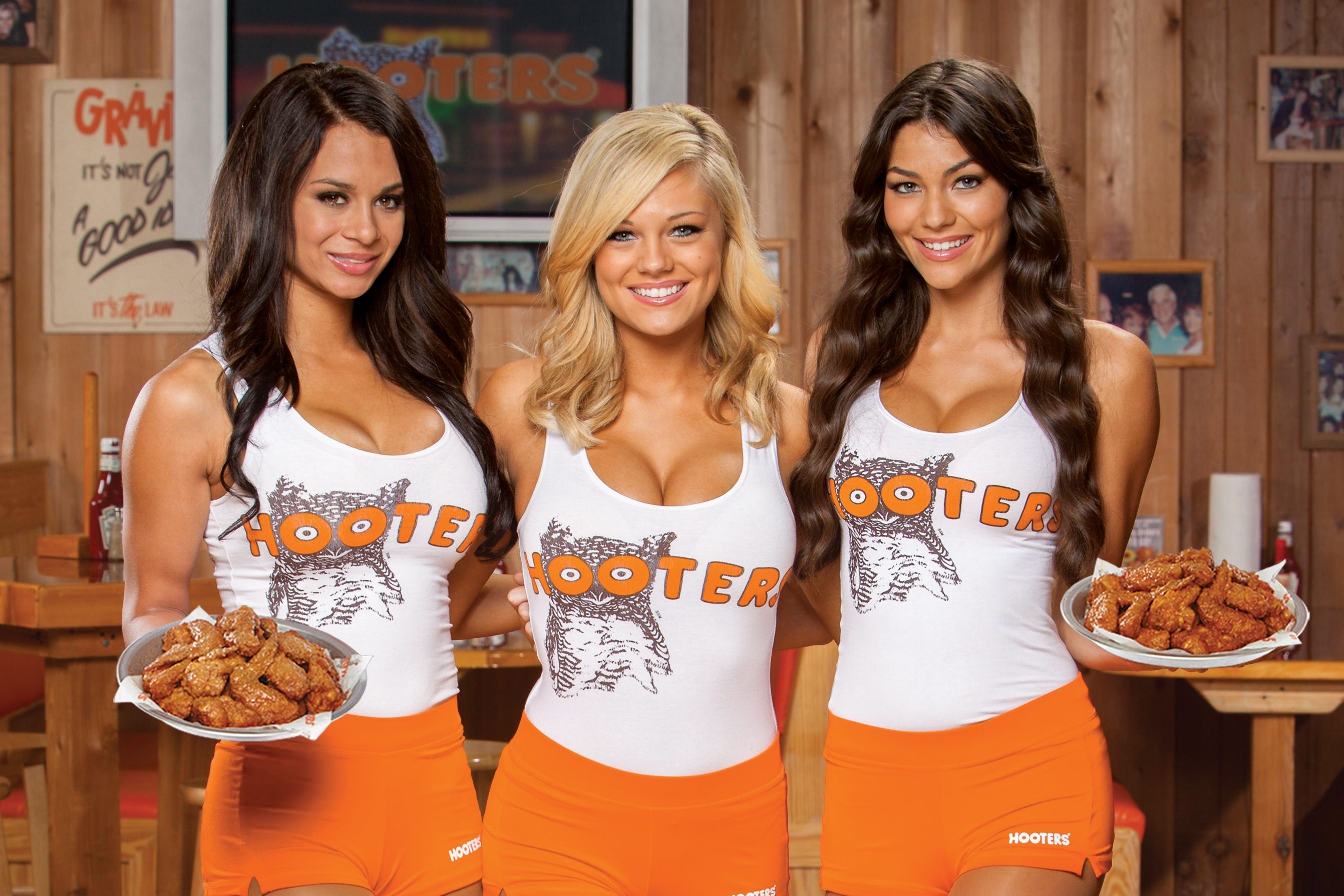 The Hottest Hooters Girls Of The Year Therichest 