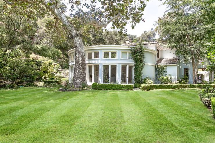 10 Ridiculously Expensive Things Serena Williams Has Bought